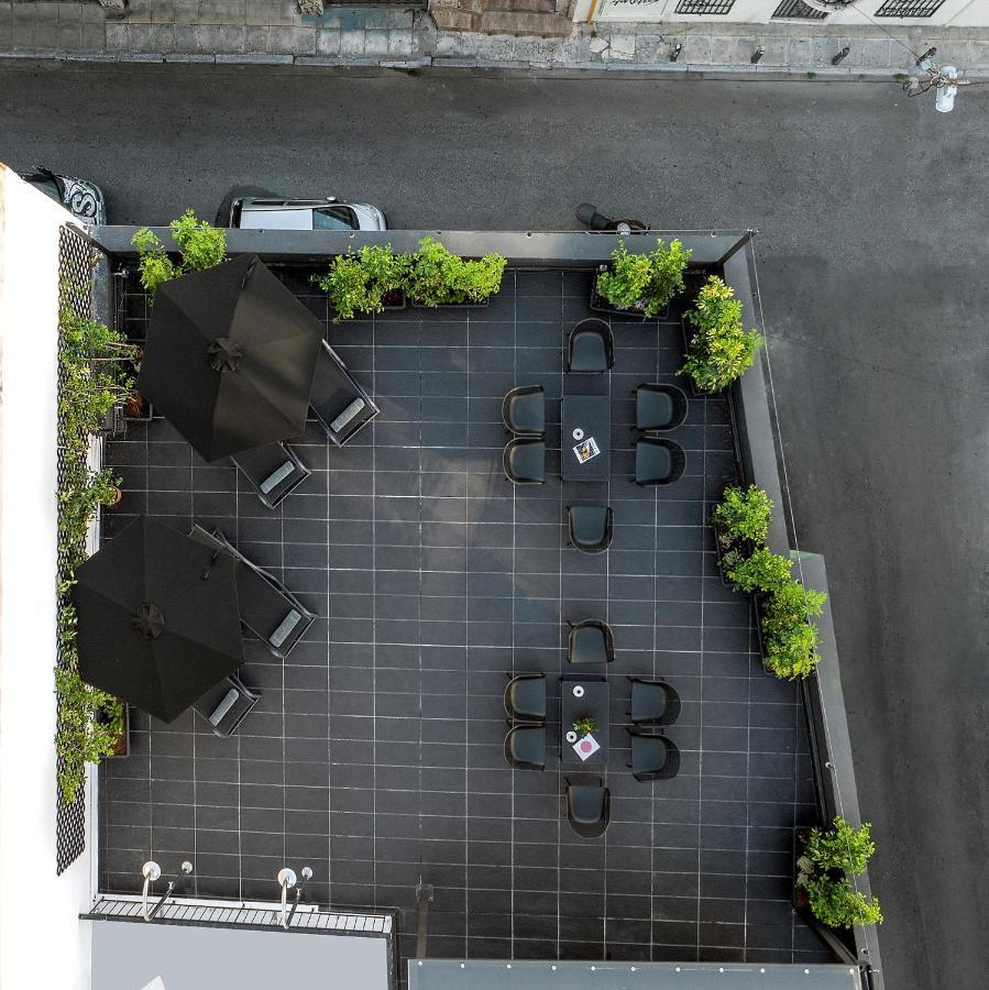 Nin&Bau Sarri 2 Hotel เอเธนส์ ภายนอก รูปภาพ