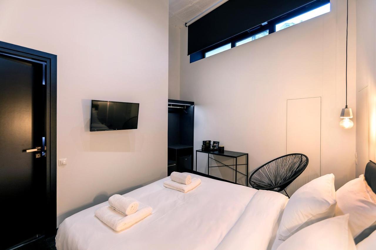 Nin&Bau Sarri 2 Hotel เอเธนส์ ภายนอก รูปภาพ