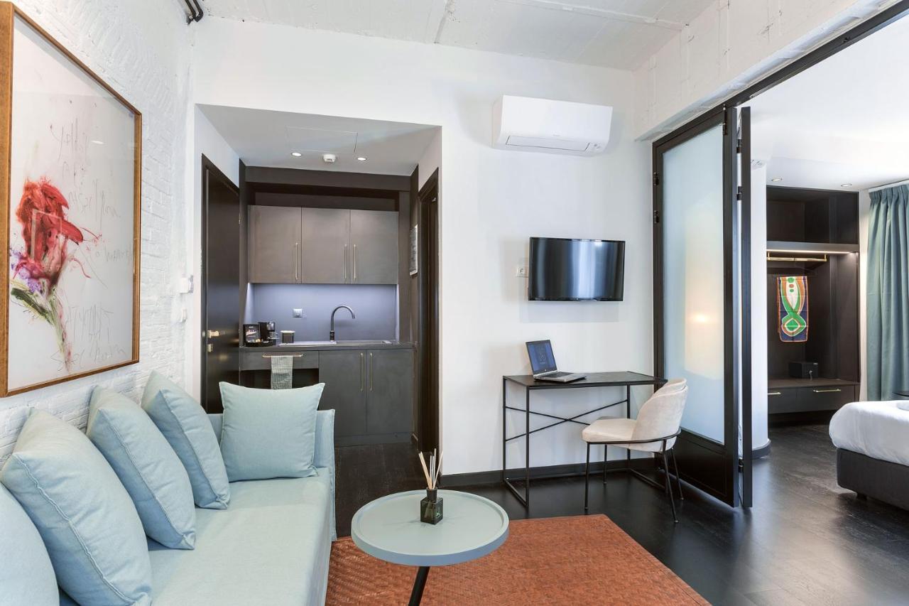 Nin&Bau Sarri 2 Hotel เอเธนส์ ภายนอก รูปภาพ