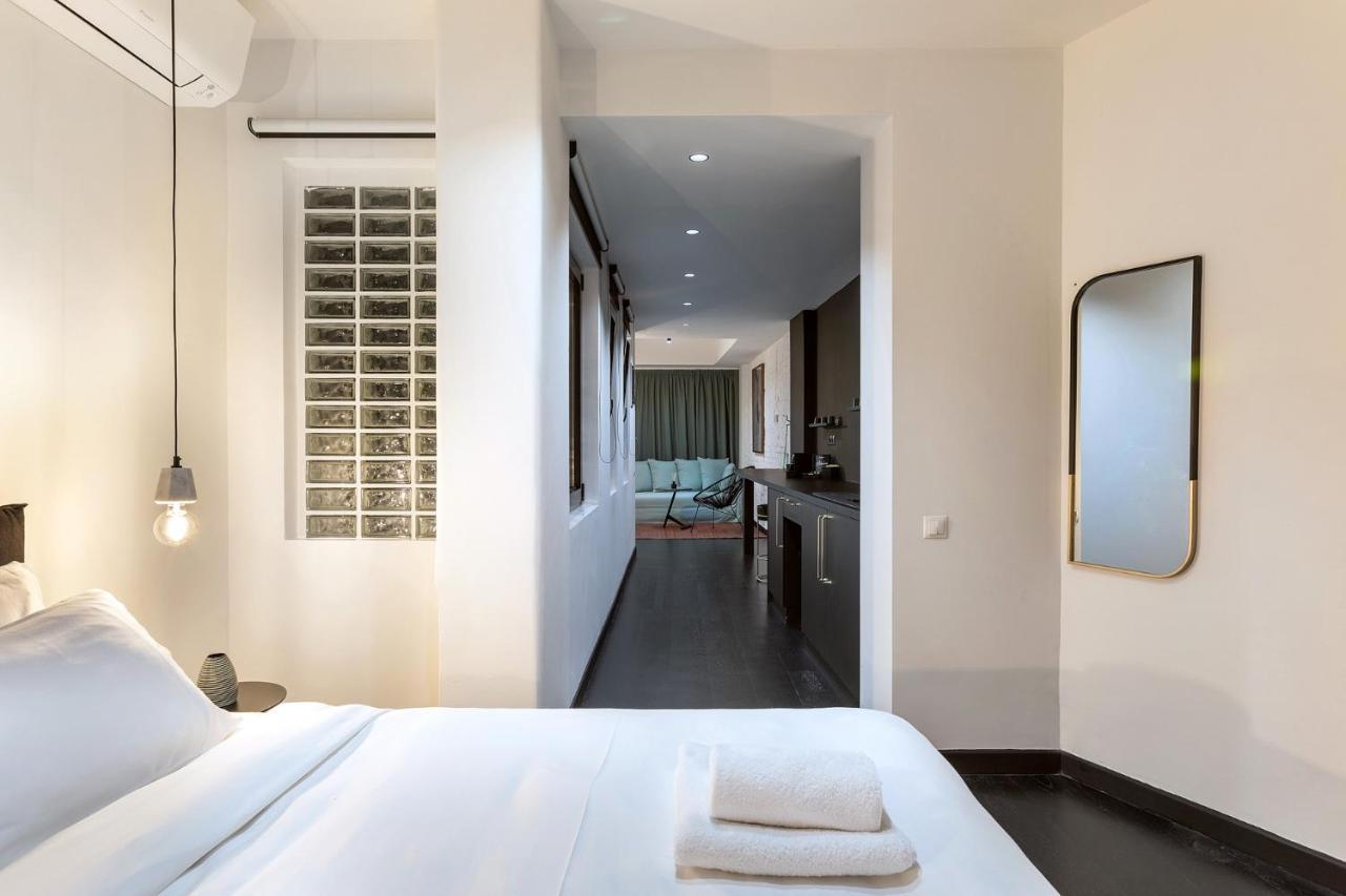 Nin&Bau Sarri 2 Hotel เอเธนส์ ภายนอก รูปภาพ