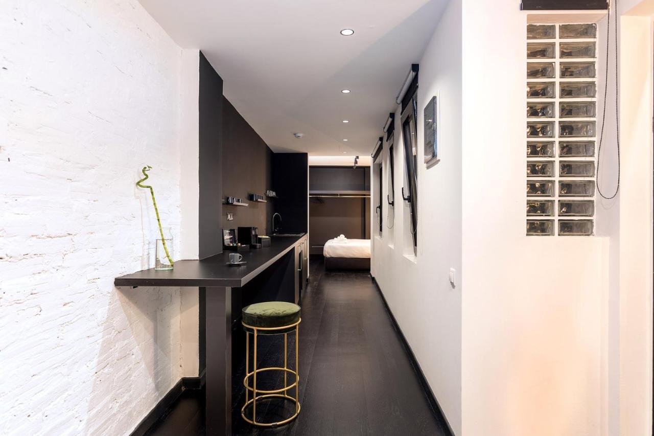 Nin&Bau Sarri 2 Hotel เอเธนส์ ภายนอก รูปภาพ