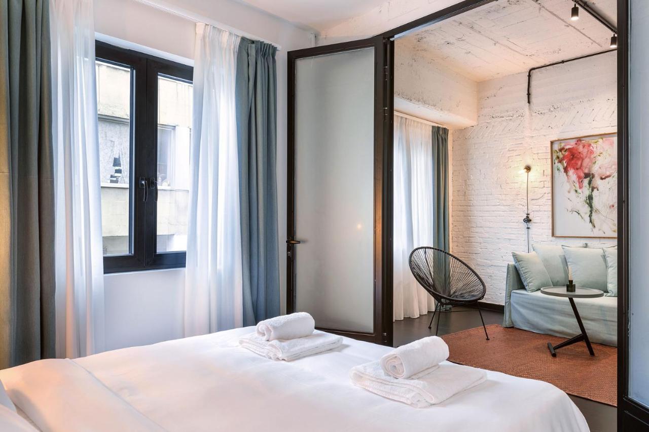 Nin&Bau Sarri 2 Hotel เอเธนส์ ภายนอก รูปภาพ